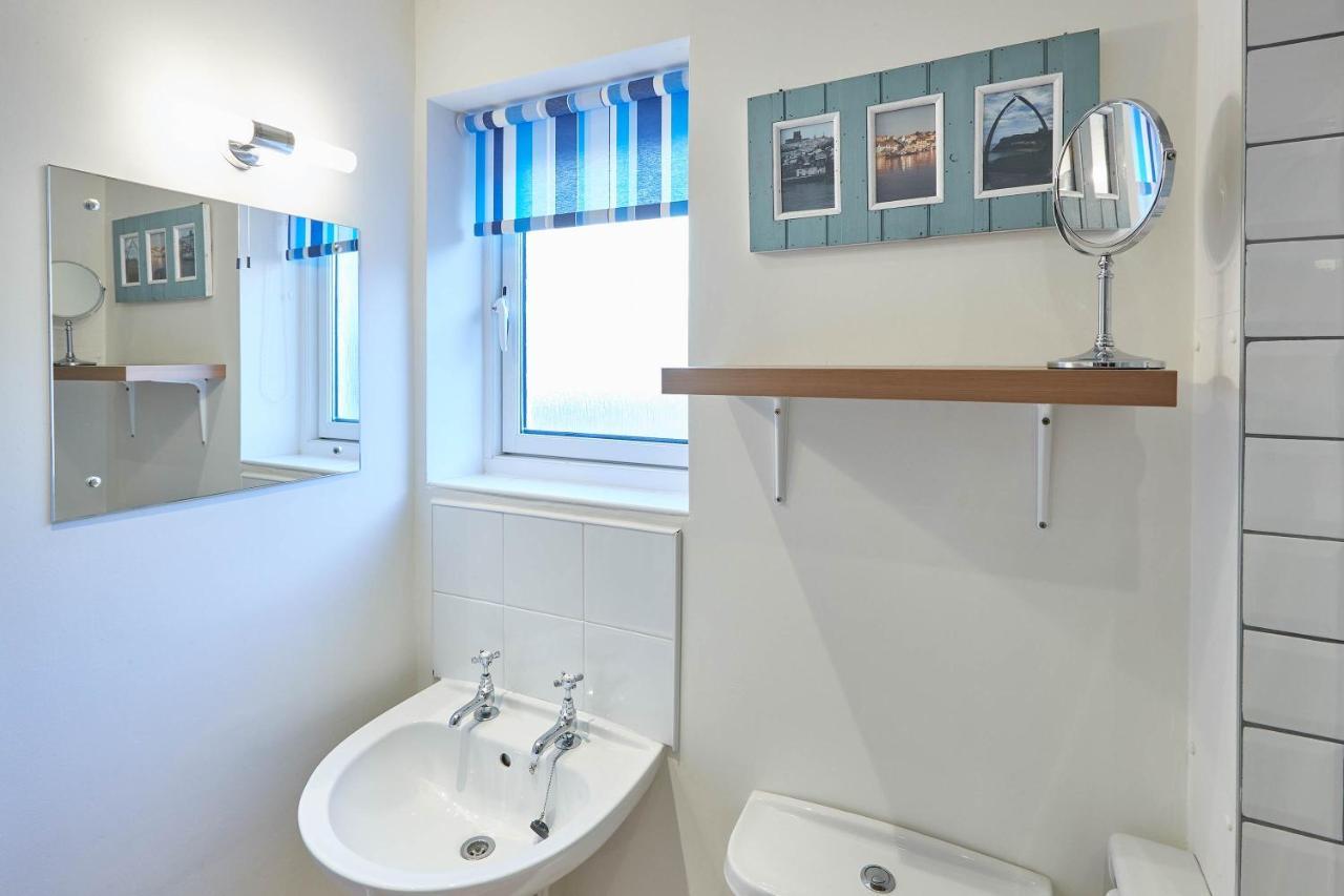 Host & Stay - Whitehall 1 Apartment Whitby Bagian luar foto
