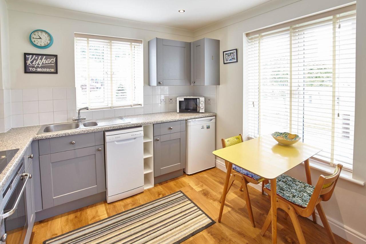 Host & Stay - Whitehall 1 Apartment Whitby Bagian luar foto